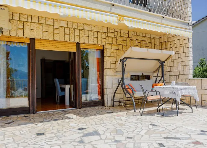 Sea View With King Bed, 150mbps Wifi And Patio Swing *