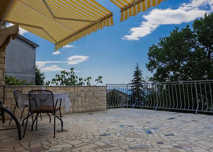 Sea View With King Bed, 150mbps Wifi And Patio Swing