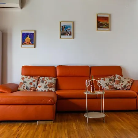 Sea View With King Bed, 150mbps Wifi And Patio Swing شقة كاستاف