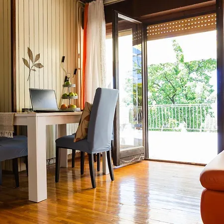 Sea View With King Bed, 150mbps Wifi And Patio Swing Apartment Kastav