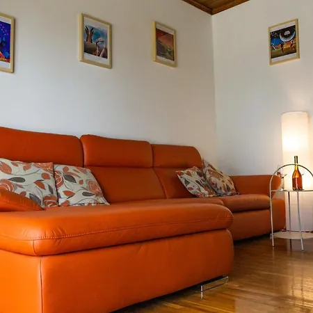 Sea View With King Bed, 150mbps Wifi And Patio Swing *