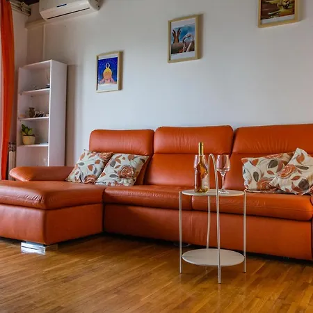 Apartment Sea View With King Bed, 150mbps Wifi And Patio Swing Kastav