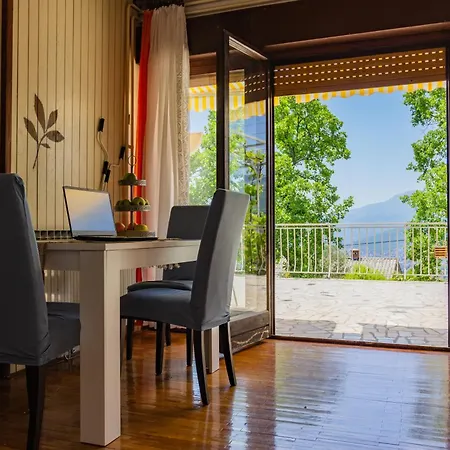 Sea View With King Bed, 150mbps Wifi And Patio Swing Kastav