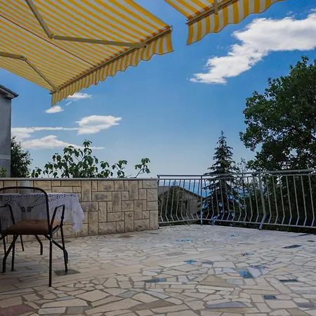 Sea View With King Bed, 150mbps Wifi And Patio Swing