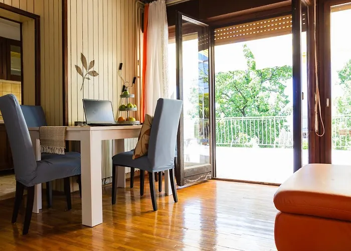 Sea View With King Bed, 150mbps Wifi And Patio Swing アパート カスタヴ