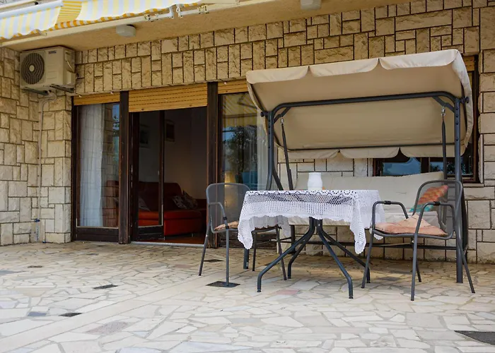 アパート Sea View With King Bed, 150mbps Wifi And Patio Swing